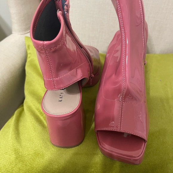 Shortie Bootie - Picture 5 of 6